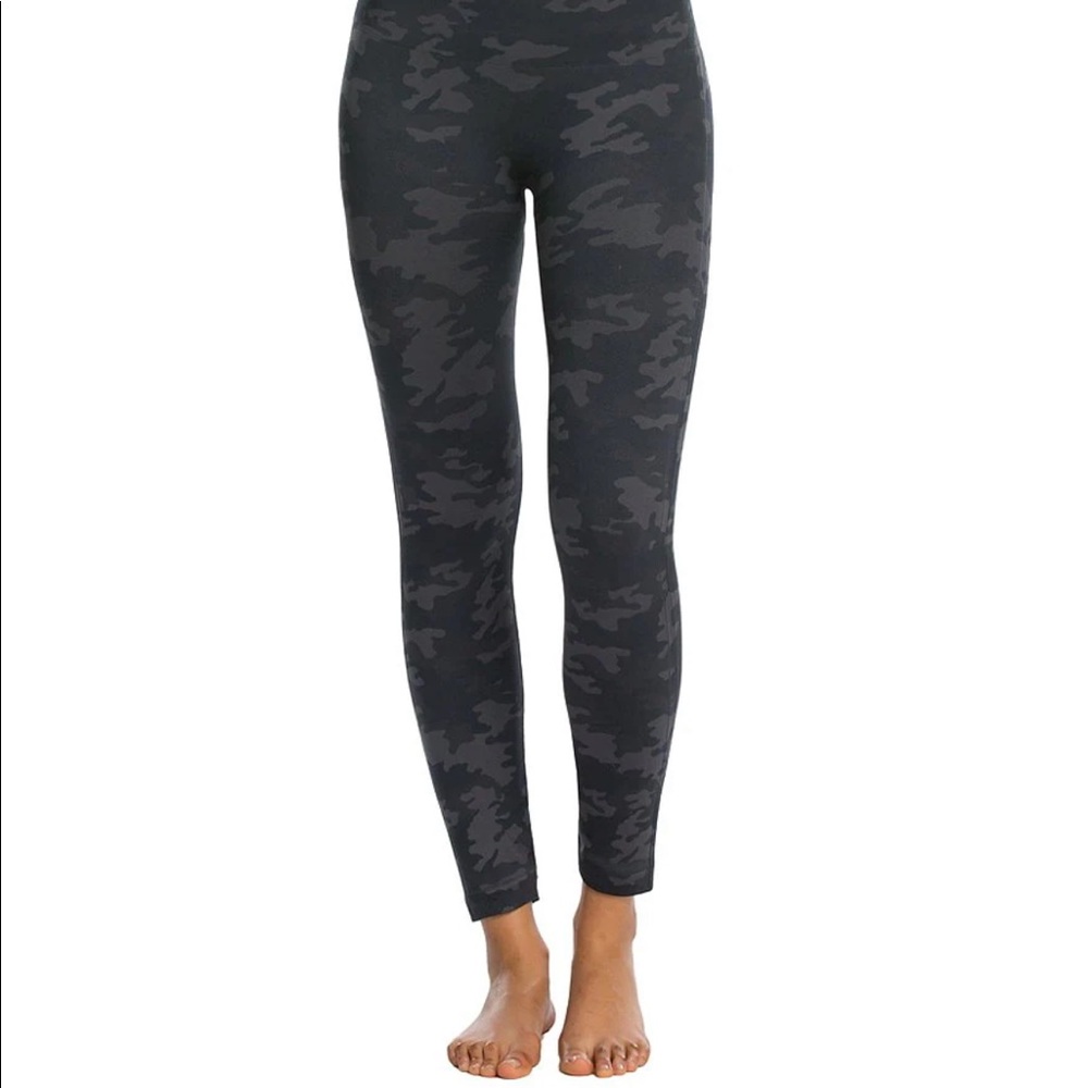 SPANX Camo Seamless Look At Me Now Leggings